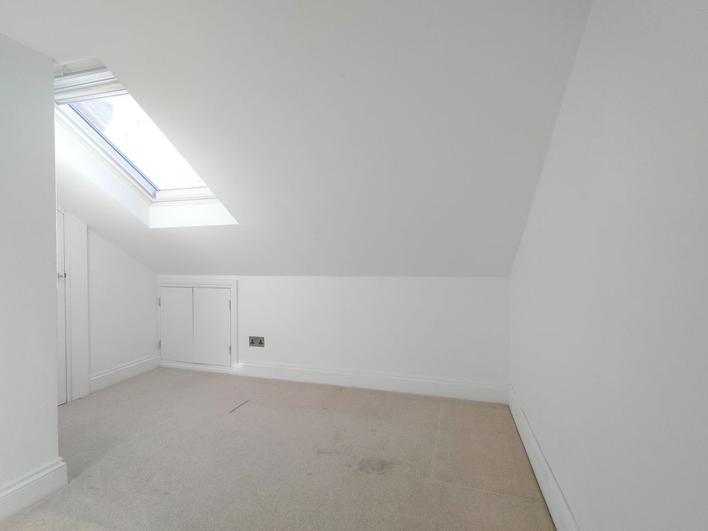 Photo 27- click for photo gallery